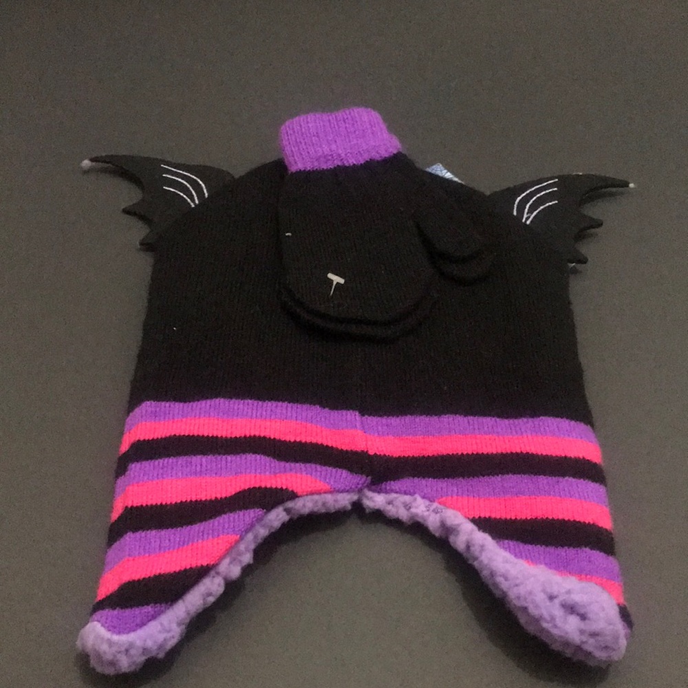🔥SOLD!🔥Vampirina 2 piece set - Picture 2 of 4